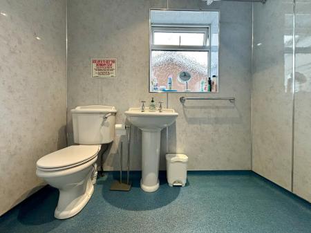 2 bedroom Semi-detached bungalow for sale in Goodwood Close, Newcastle upon Tyne, NE5