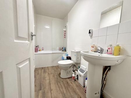 2 bedroom Flat for sale in Ada Street, Walker, Newcastle upon Tyne, NE6