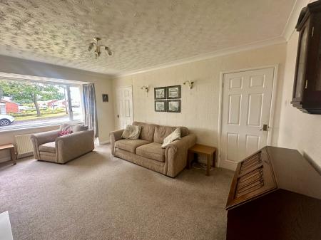2 bedroom Semi-detached bungalow for sale in Chadderton Drive, Newcastle upon Tyne, NE5