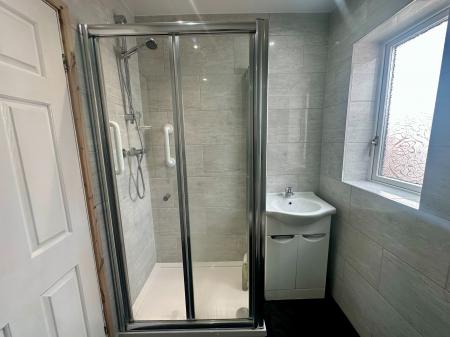 2 bedroom Semi-detached bungalow for sale in Chadderton Drive, Newcastle upon Tyne, NE5