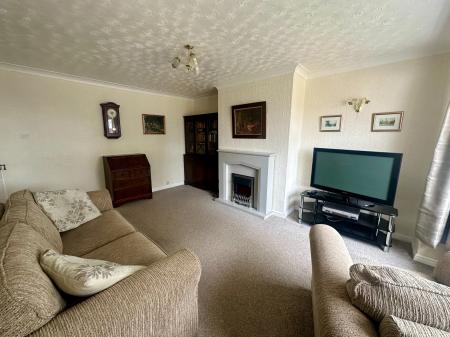2 bedroom Semi-detached bungalow for sale in Chadderton Drive, Newcastle upon Tyne, NE5