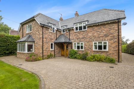 5 bedroom Detached house for sale in Edge Hill, Darras Hall, Ponteland, NE20