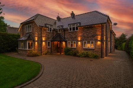 5 bedroom Detached house for sale in Edge Hill, Darras Hall, Ponteland, NE20