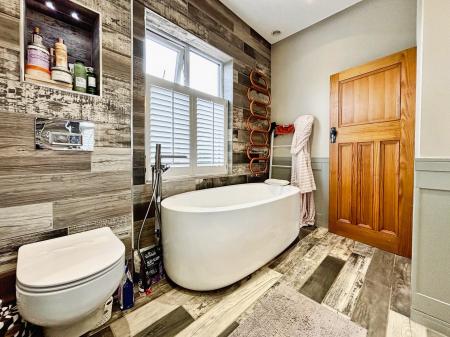 4 bedroom Semi-detached house for sale in The Drive, Benton, Newcastle upon Tyne, NE7