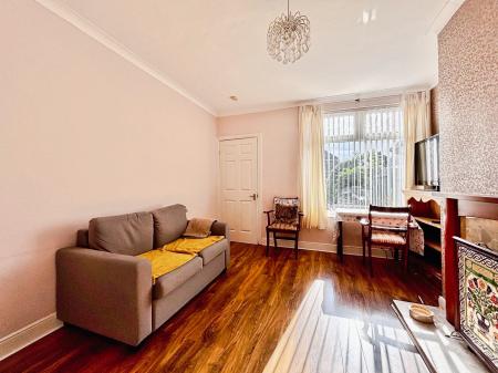 2 bedroom Flat for sale in Benfield Road, Heaton, Newcastle upon Tyne, NE6