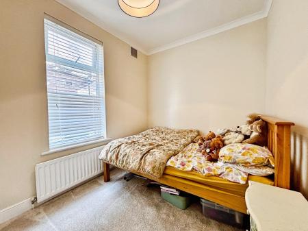 2 bedroom Flat for sale in Benfield Road, Heaton, Newcastle upon Tyne, NE6