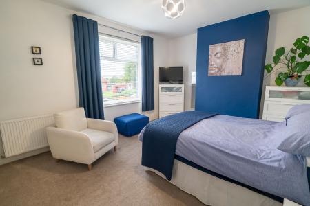 2 bedroom Terraced House for sale in Edwina Gardens, North Shields, North Shields, NE29