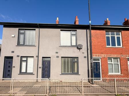 2 bedroom Flat for sale in Albion Road West, North Shields, North Shields, NE29