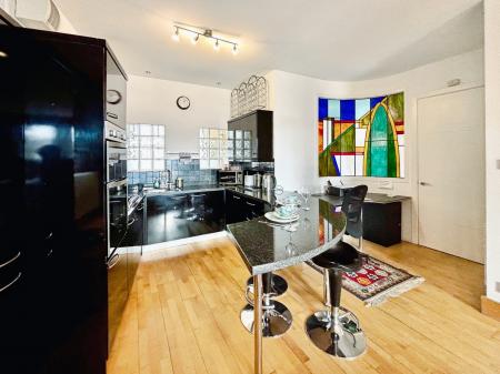 1 bedroom Flat for sale in Akenside House, Akenside Hill, Newcastle upon Tyne, NE1