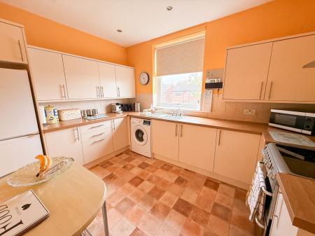 2 bedroom Flat for sale in Balkwell Avenue, North Shields, North Shields, NE29