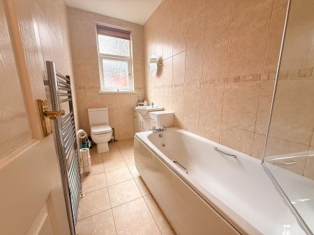 2 bedroom Flat for sale in Balkwell Avenue, North Shields, North Shields, NE29