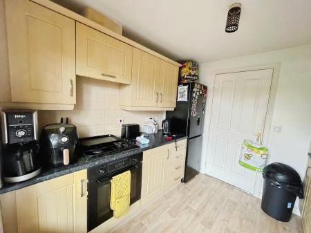 2 bedroom Flat for sale in Oxford Close, Longbenton, Newcastle upon Tyne, NE12