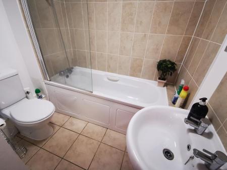 2 bedroom Apartment to let in Mill Road, Gateshead, NE8