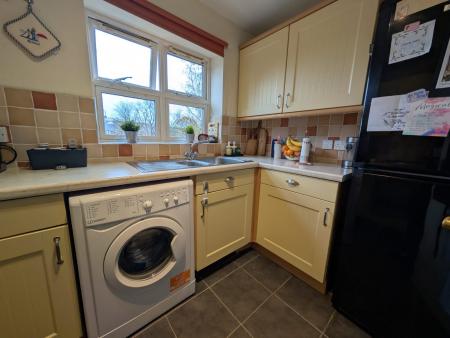 2 bedroom Apartment to let in Royal Courts, Sunderland, SR2