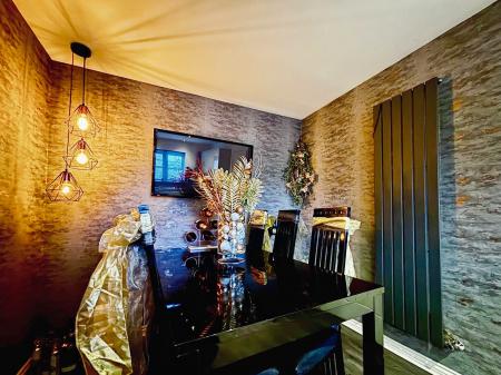 3 bedroom Terraced House for sale in Oxford Close, Longbenton, Newcastle upon Tyne, NE12