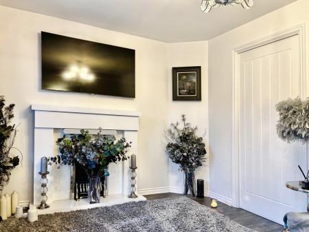 3 bedroom Terraced House for sale in Oxford Close, Longbenton, Newcastle upon Tyne, NE12