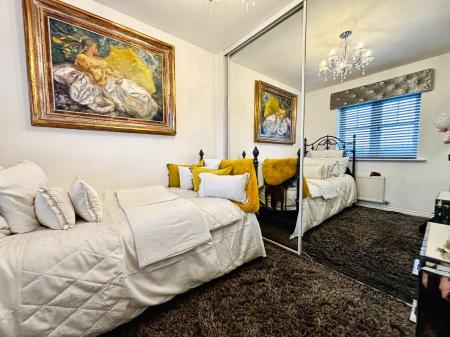 3 bedroom Terraced House for sale in Oxford Close, Longbenton, Newcastle upon Tyne, NE12