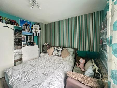 3 bedroom Semi-detached house for sale in Hayleazes Road, Denton Burn, Newcastle upon Tyne, NE15