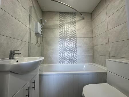 1 bedroom Flat to let in Dunholme Road, Grainger Park, Newcastle upon Tyne, NE4