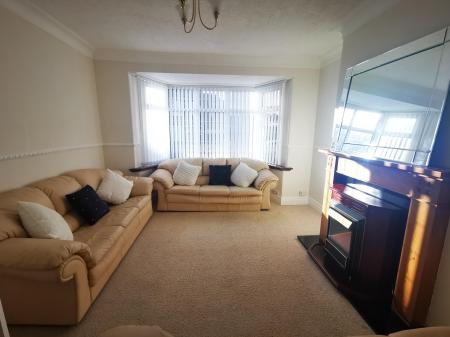 3 bedroom Semi-detached house to let in Kirton Avenue, Newcastle upon Tyne, NE4