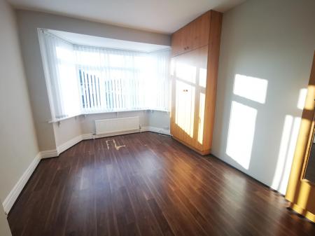 3 bedroom Semi-detached house to let in Kirton Avenue, Newcastle upon Tyne, NE4