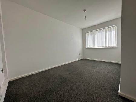2 bedroom Flat to let in Fewster Square, Gateshead, NE10