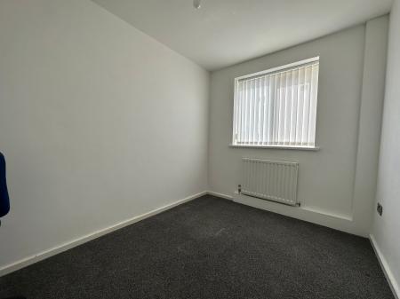 2 bedroom Flat to let in Fewster Square, Gateshead, NE10