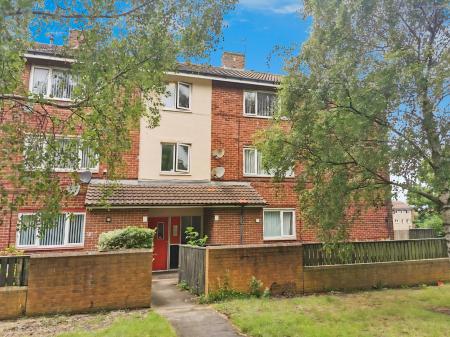 2 bedroom Flat for sale in Lutterworth Road, Longbenton, Newcastle upon Tyne, NE12