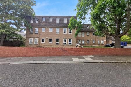 1 bedroom Flat to let in Dunholme Road, Grainger Park, Newcastle upon Tyne, NE4