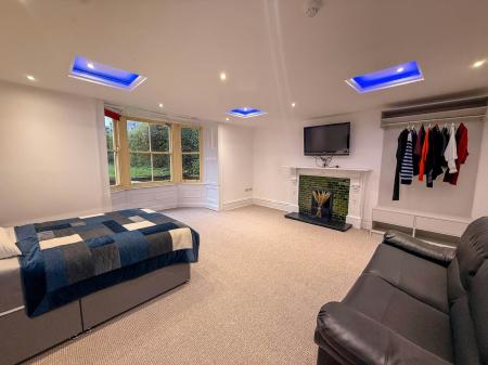 8 bedroom Terraced House to let in St Bedes Terrace, Sunderland, SR2