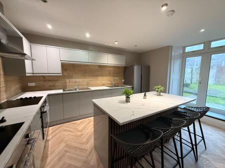 8 bedroom Terraced House to let in St Bedes Terrace, Sunderland, SR2