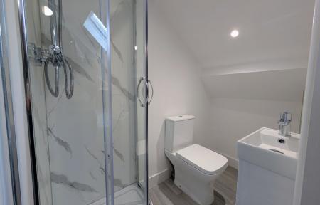 6 bedroom Terraced House to let in Strathmore Crescent, Newcastle upon Tyne, NE4