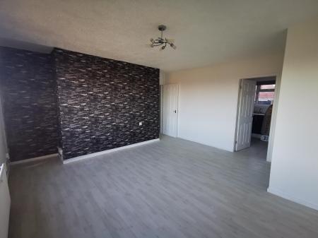 2 bedroom Flat to let in Kellsway Court, Gateshead, NE10