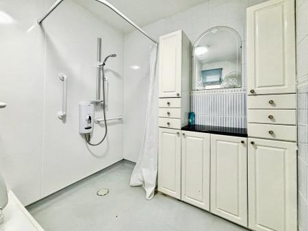 2 bedroom Semi-detached bungalow for sale in Benton Road, Benton, Newcastle upon Tyne, NE7