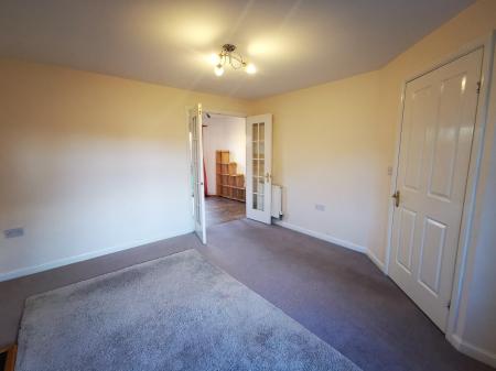 3 bedroom Semi-detached house to let in Corbridge Court, Longbenton, Newcastle upon Tyne, NE12