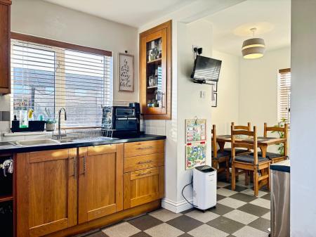 3 bedroom End of terrace house for sale in Shearwater Avenue, Newcastle upon Tyne, NE12