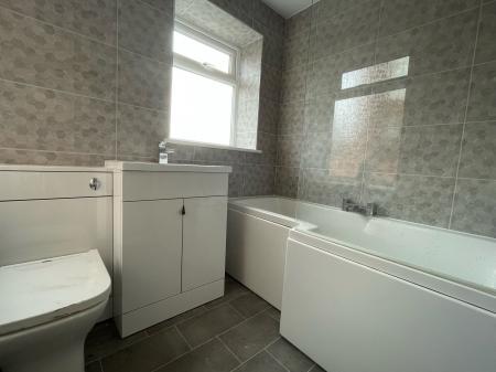 2 bedroom End of terrace house to let in Southway, Newcastle upon Tyne, NE15