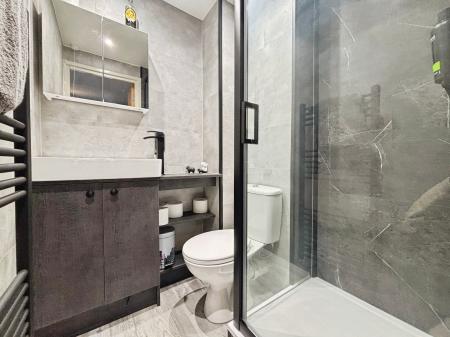 2 bedroom Flat for sale in Baltic Quay, Quayside, Gateshead, NE8