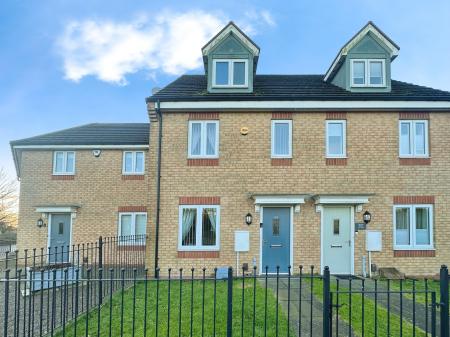 3 bedroom Semi-detached house for sale in Greenvale Avenue, Slatyford, Newcastle upon Tyne, NE5