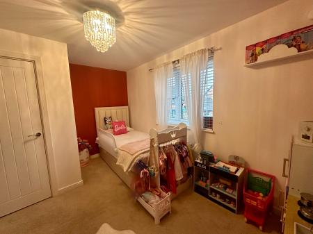 2 bedroom Semi-detached house for sale in Mallard Way, North Walbottle, Newcastle upon Tyne, NE15