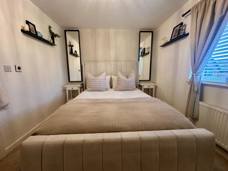 2 bedroom Semi-detached house for sale in Mallard Way, North Walbottle, Newcastle upon Tyne, NE15