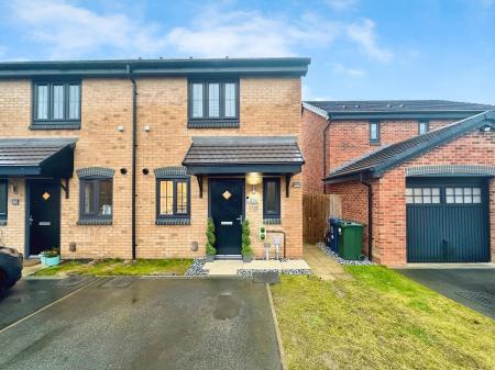 2 bedroom Semi-detached house for sale in Mallard Way, North Walbottle, Newcastle upon Tyne, NE15