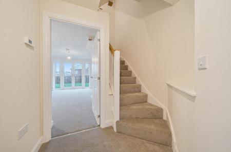 3 bedroom Town house to let in Wayfaring Avenue, Throckley, Newcastle upon Tyne, NE15