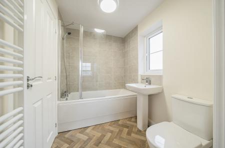 3 bedroom Town house to let in Wayfaring Avenue, Throckley, Newcastle upon Tyne, NE15