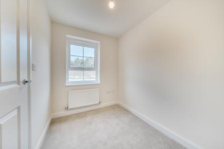 4 bedroom Town house to let in Wayfaring Avenue, Throckley, Newcastle upon Tyne, NE15