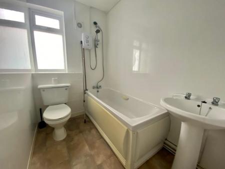 1 bedroom Studio flat to let in Hutton House, St Johns Green, North Shields, NE29