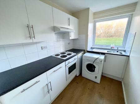 1 bedroom Studio flat to let in Hutton House, St Johns Green, North Shields, NE29
