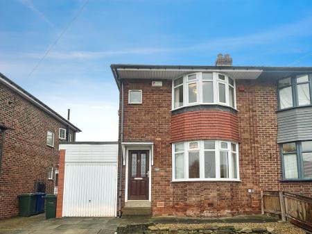 2 bedroom Semi-detached house for sale in Broadwood Road, Denton Burn, Newcastle upon Tyne, NE15