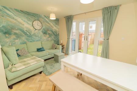 4 bedroom Town house for sale in Greenhead Drive, Walkergate, Newcastle upon Tyne, NE6