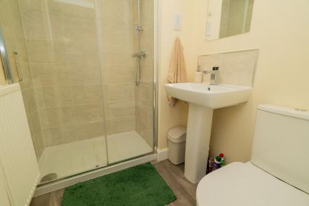 4 bedroom Town house for sale in Greenhead Drive, Walkergate, Newcastle upon Tyne, NE6